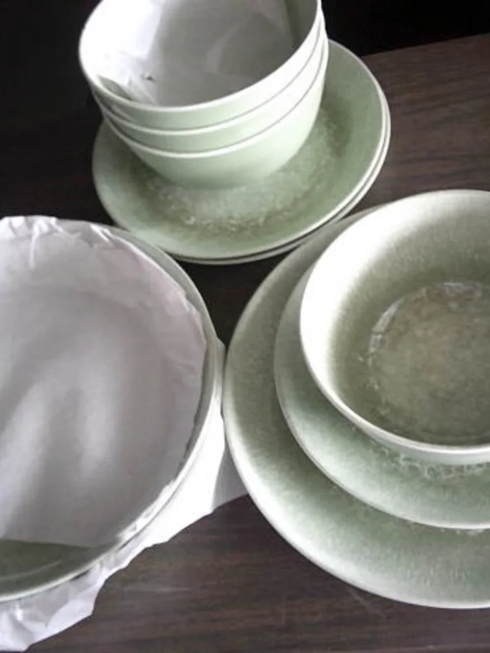 NEW LOT BETTER HOMES & GARDENS DISHES BOWLS PLATES SAUCERS MATCHING GREEN SET 🔥